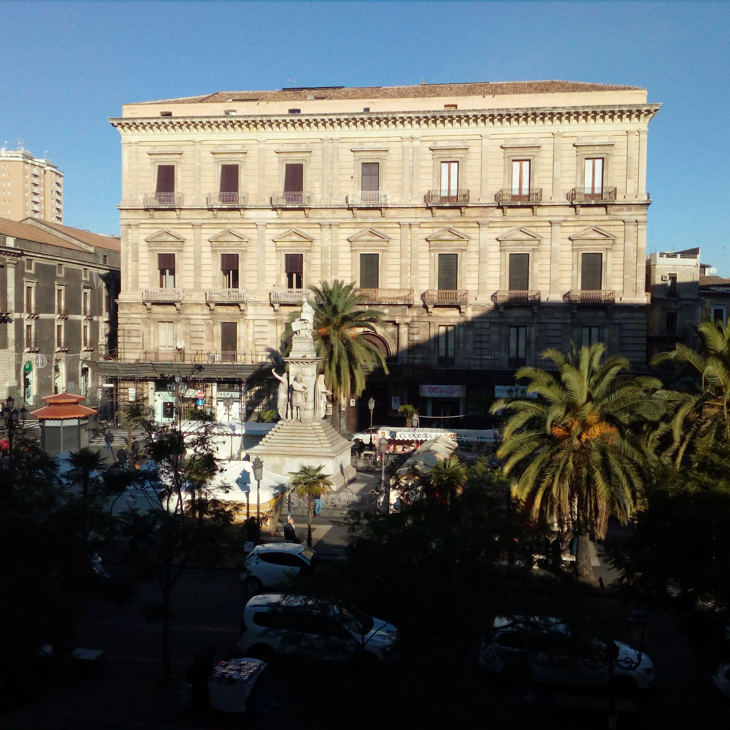 Da Gianni E Lucia Rooms With Bathroom In The City Center CTA Exterior foto