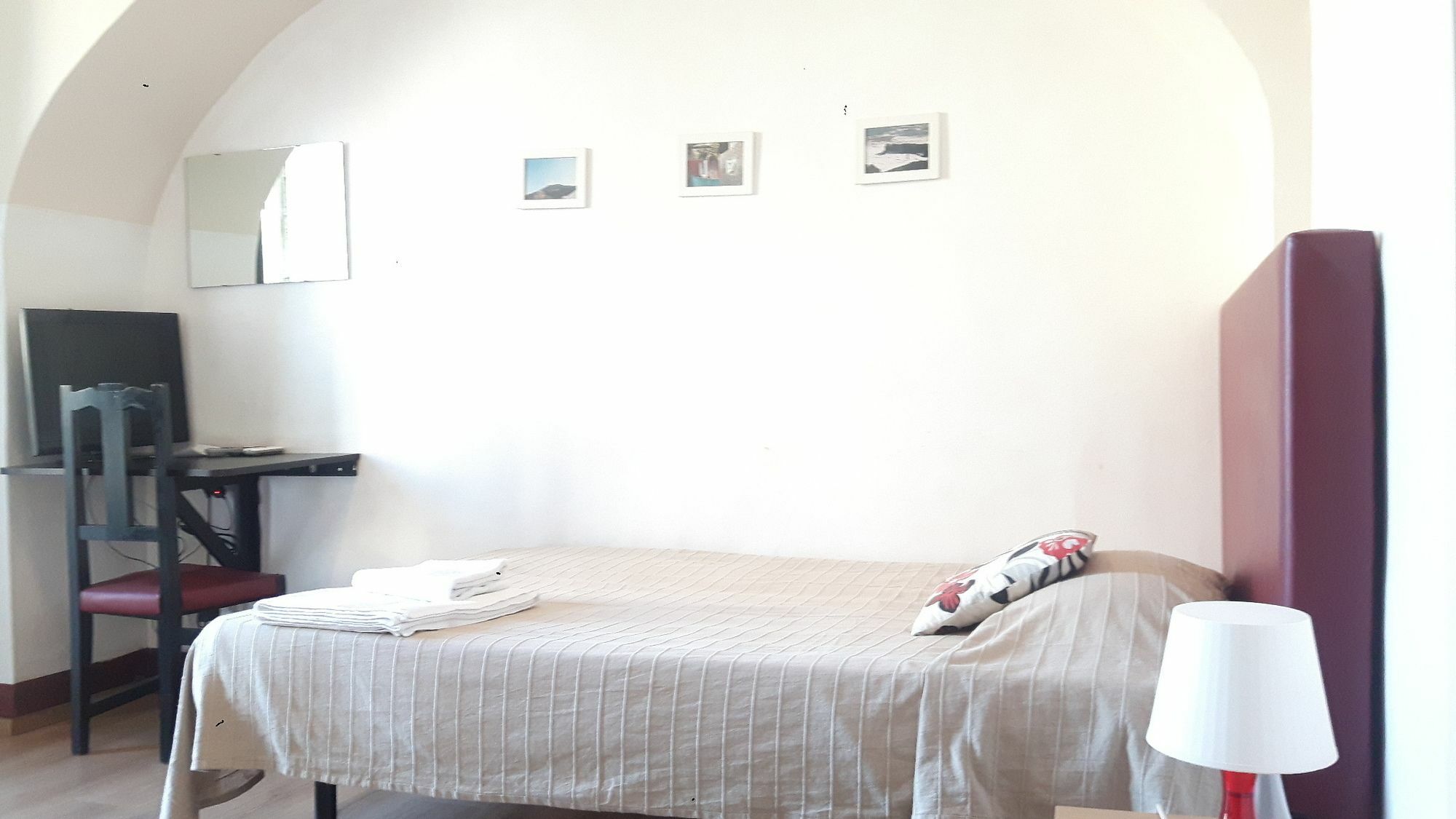 Da Gianni E Lucia Rooms With Bathroom In The City Center CTA Exterior foto