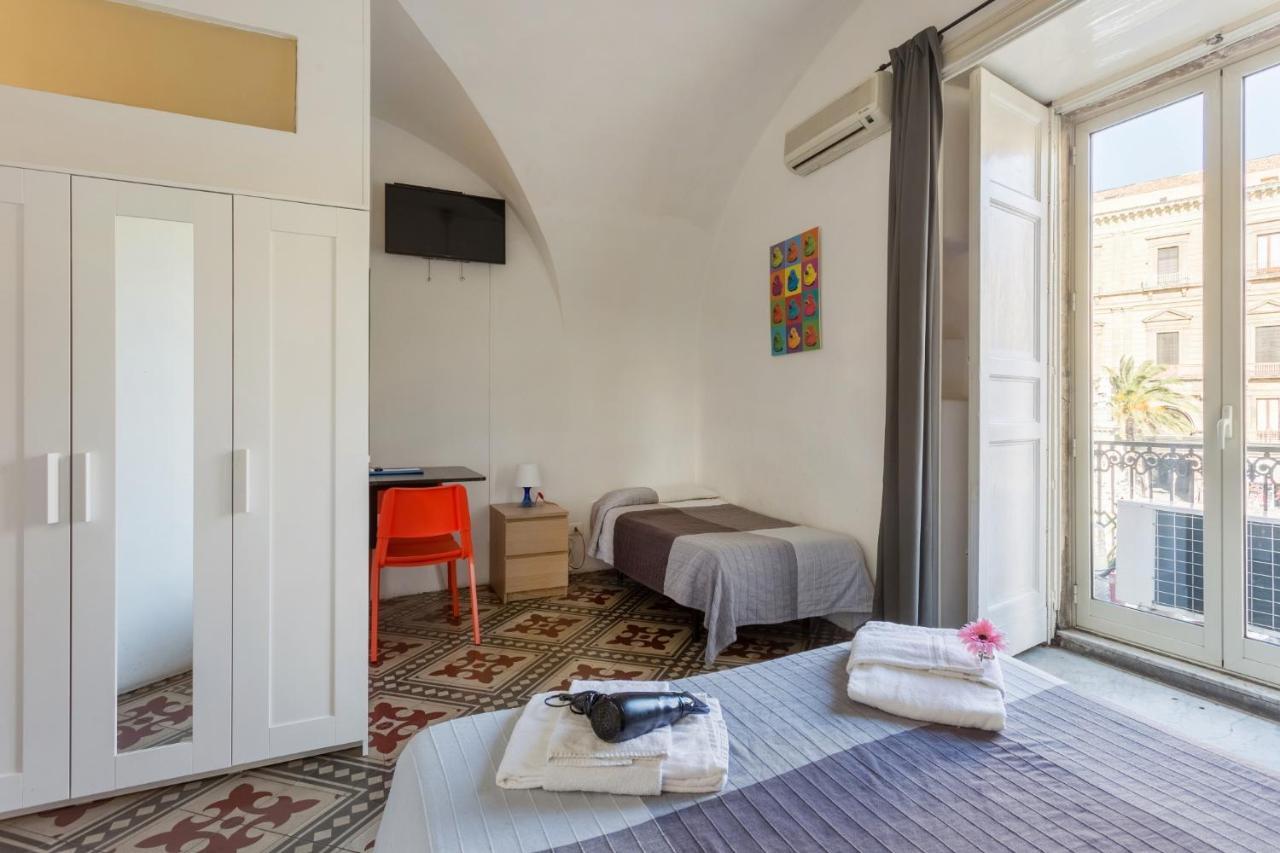 Da Gianni E Lucia Rooms With Bathroom In The City Center CTA Exterior foto