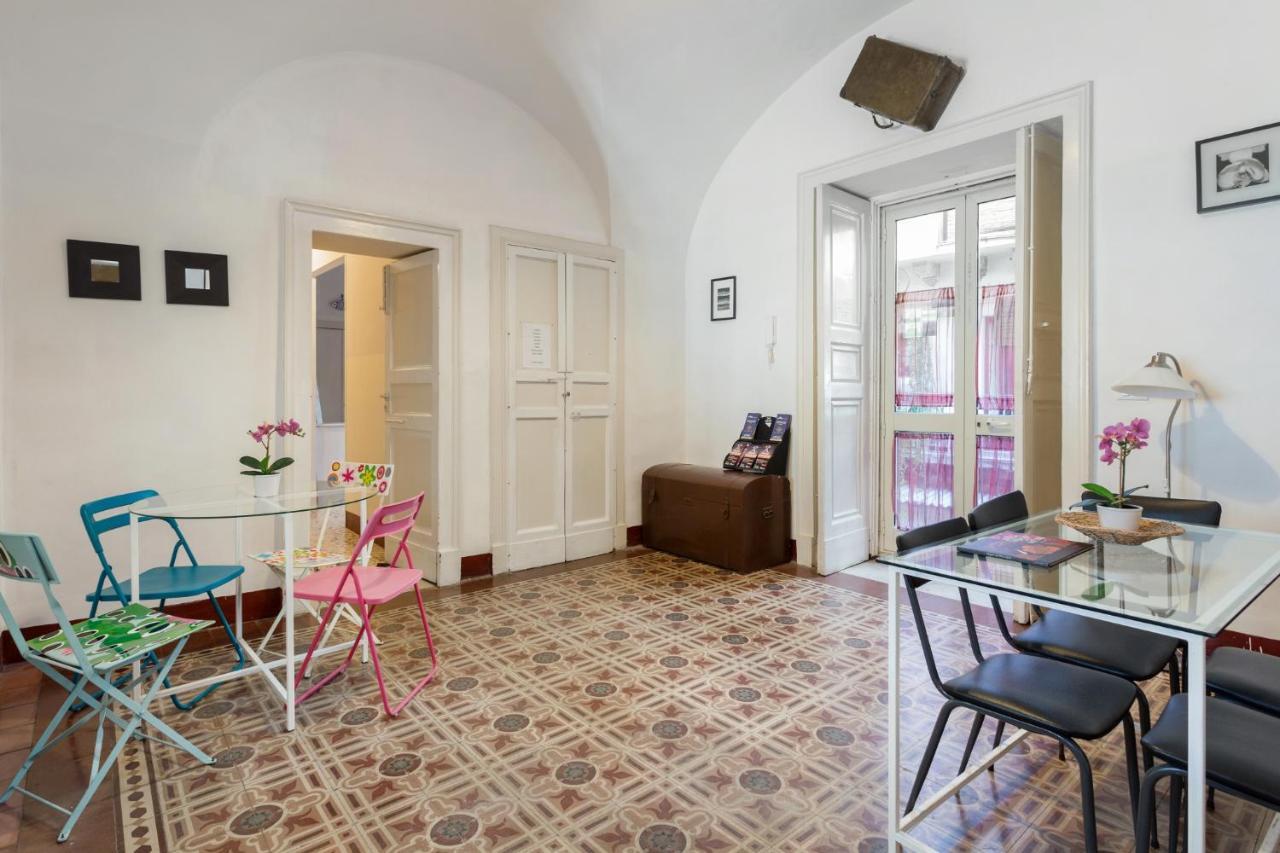 Da Gianni E Lucia Rooms With Bathroom In The City Center CTA Exterior foto