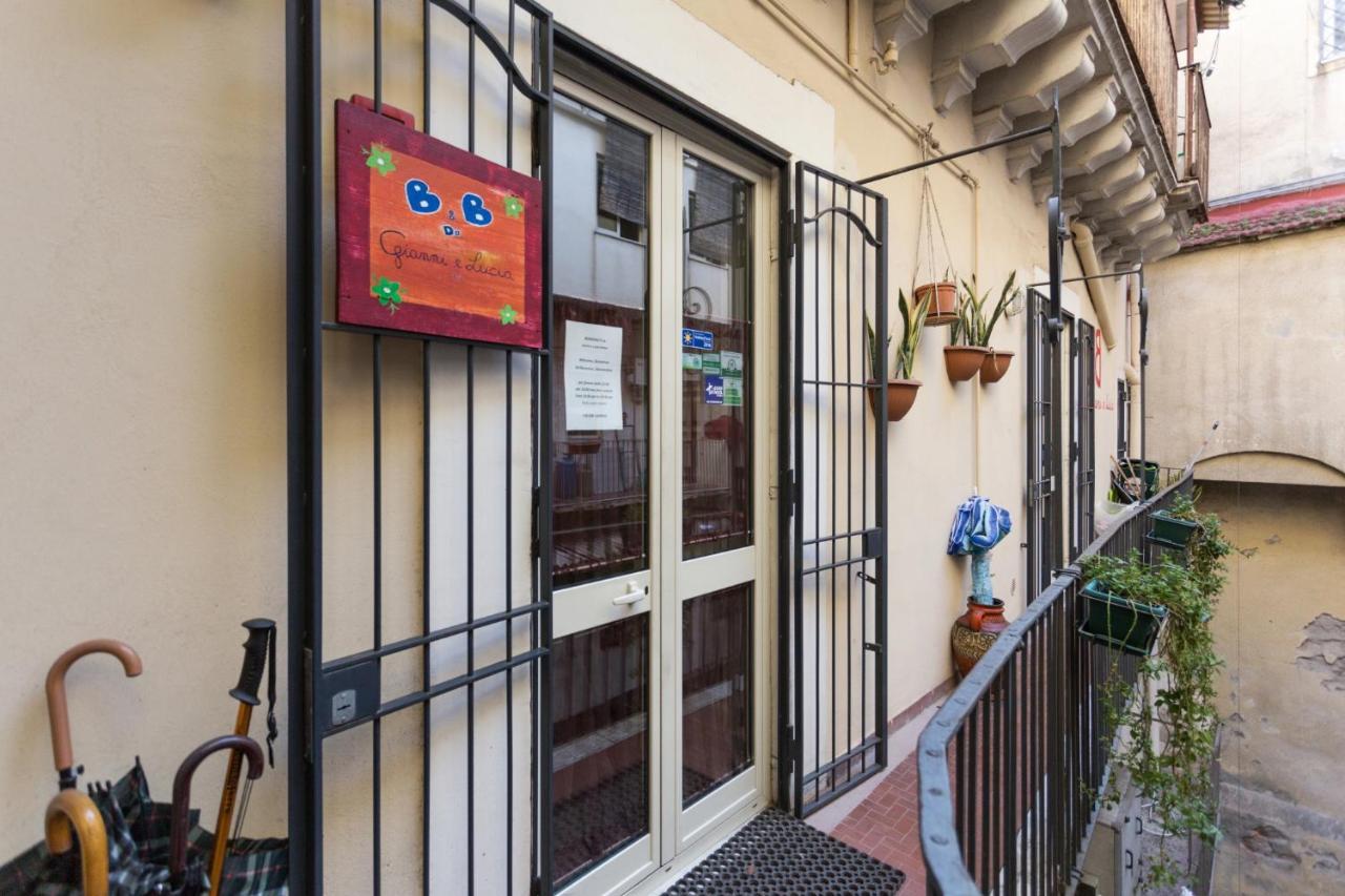 Da Gianni E Lucia Rooms With Bathroom In The City Center CTA Exterior foto