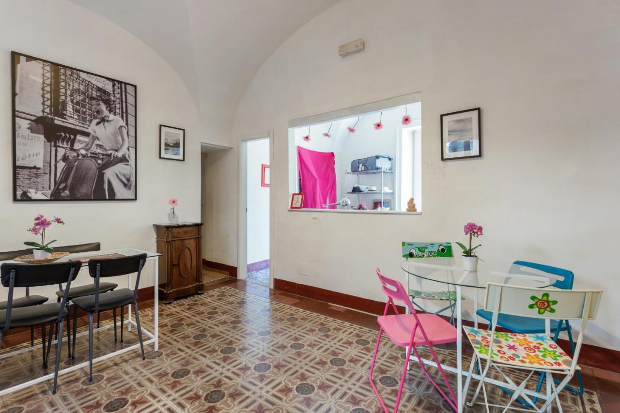 Da Gianni E Lucia Rooms With Bathroom In The City Center CTA Exterior foto