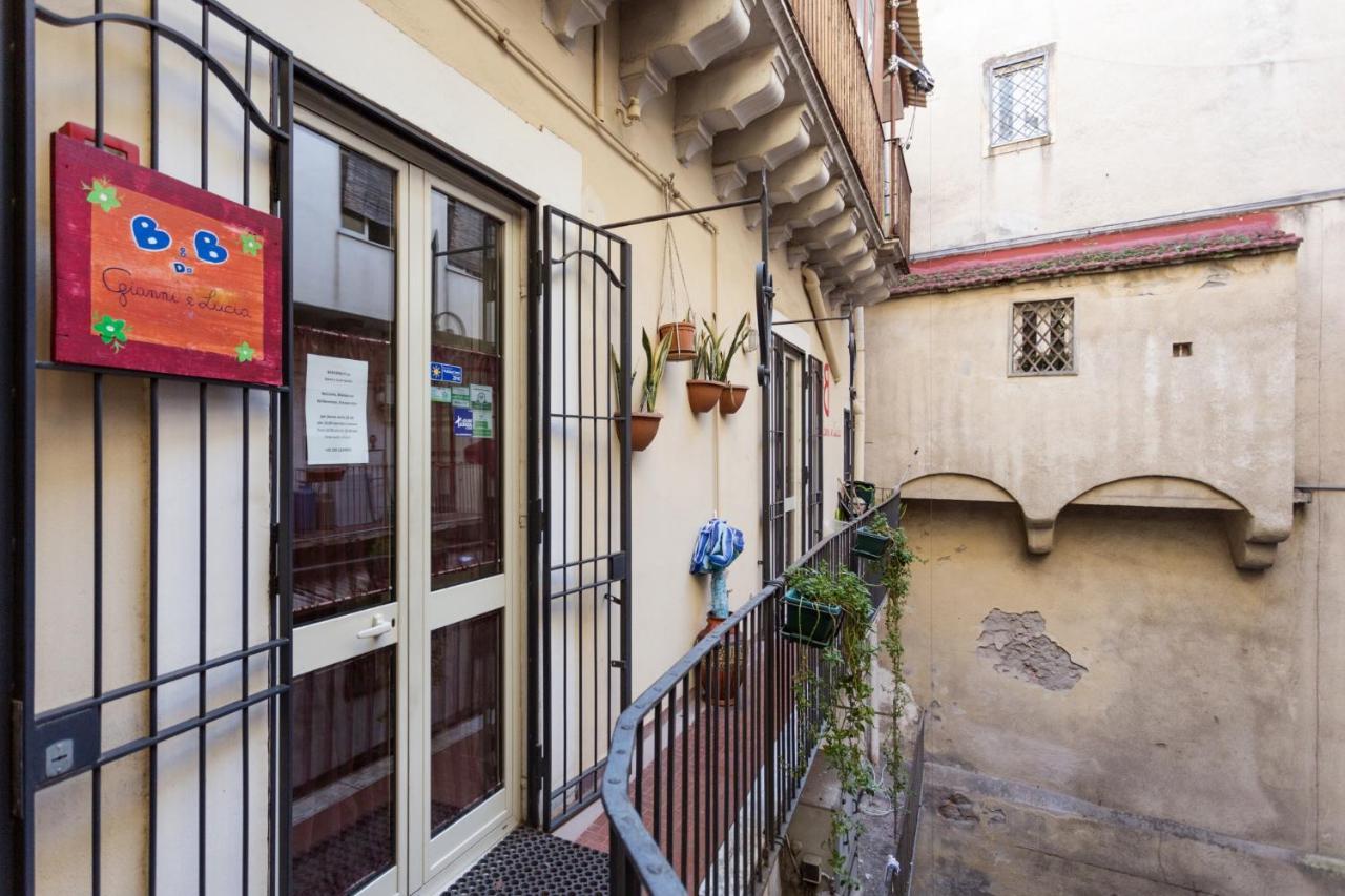 Da Gianni E Lucia Rooms With Bathroom In The City Center CTA Exterior foto