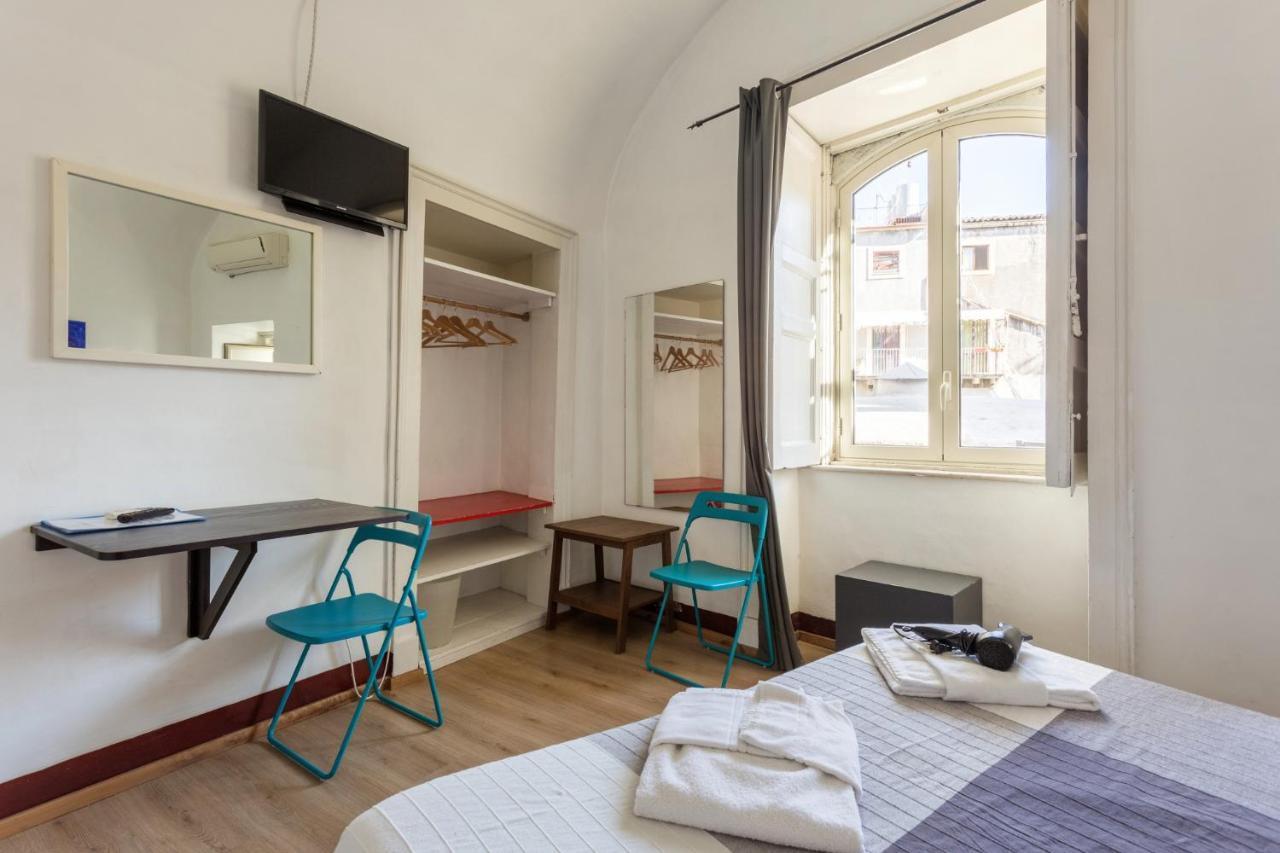 Da Gianni E Lucia Rooms With Bathroom In The City Center CTA Exterior foto