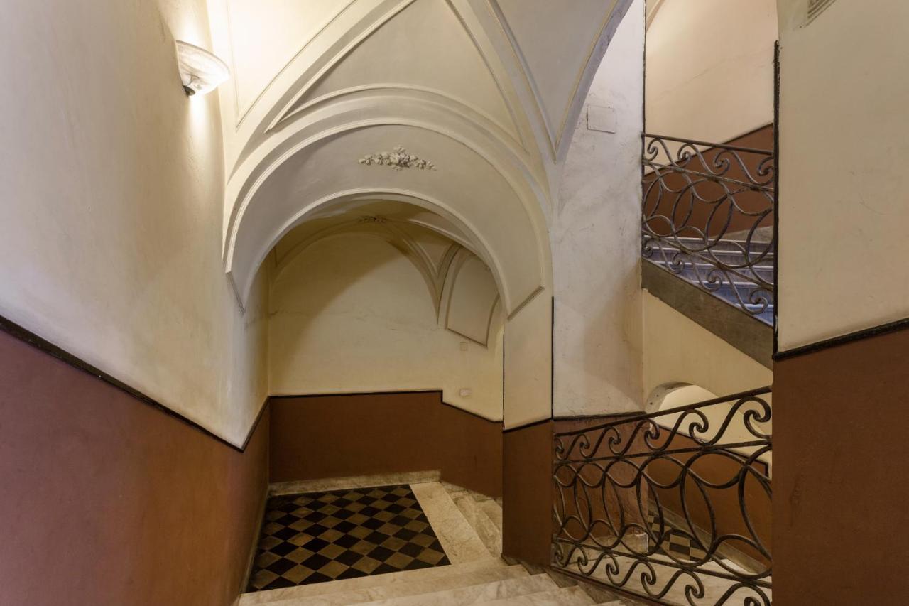 Da Gianni E Lucia Rooms With Bathroom In The City Center CTA Exterior foto