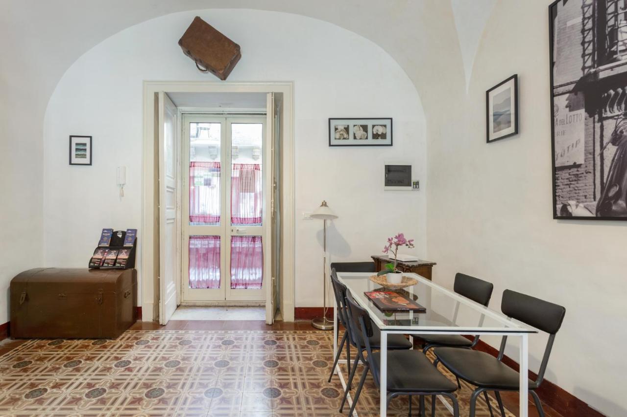 Da Gianni E Lucia Rooms With Bathroom In The City Center CTA Exterior foto