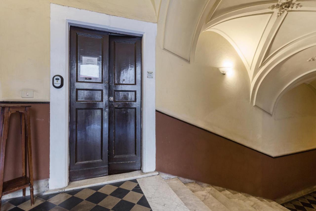 Da Gianni E Lucia Rooms With Bathroom In The City Center CTA Exterior foto